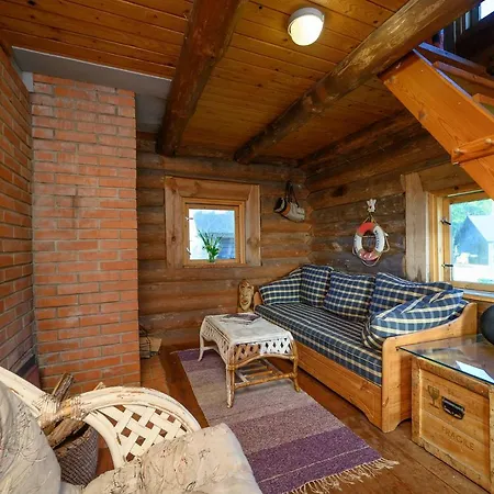 Сasa de vacaciones Log House With A Sauna And Hot Tub In Atla! *