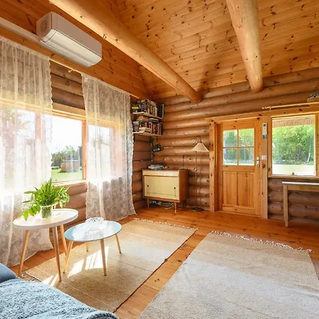 Log House With A Sauna And Hot Tub In Atla!